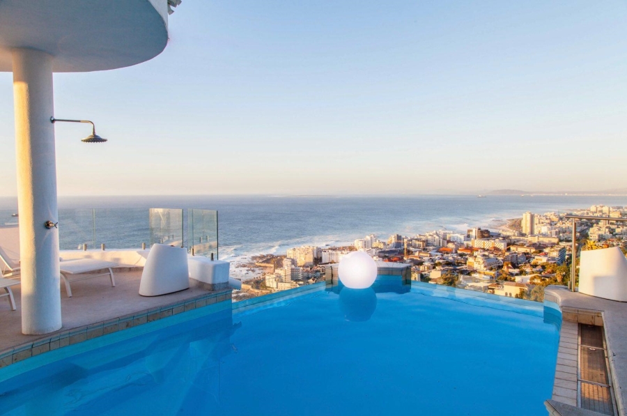 6 Bedroom Property for Sale in Bantry Bay Western Cape